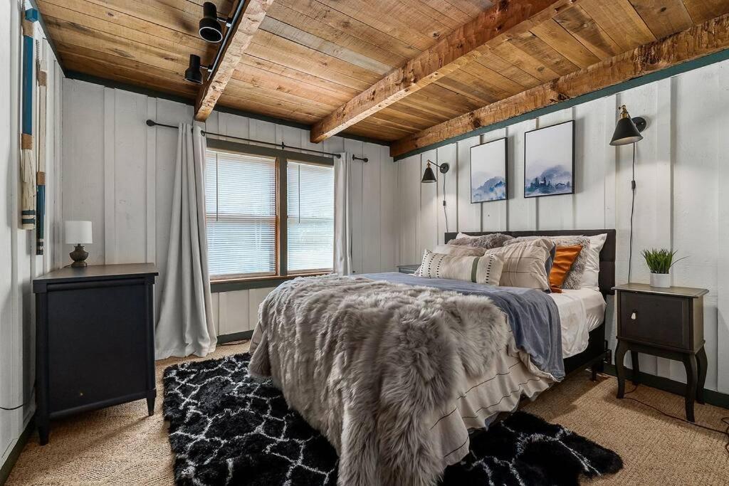 Rustic Cabin, Dock, Firepit, Kayaks & Games Winchester エクステリア 写真