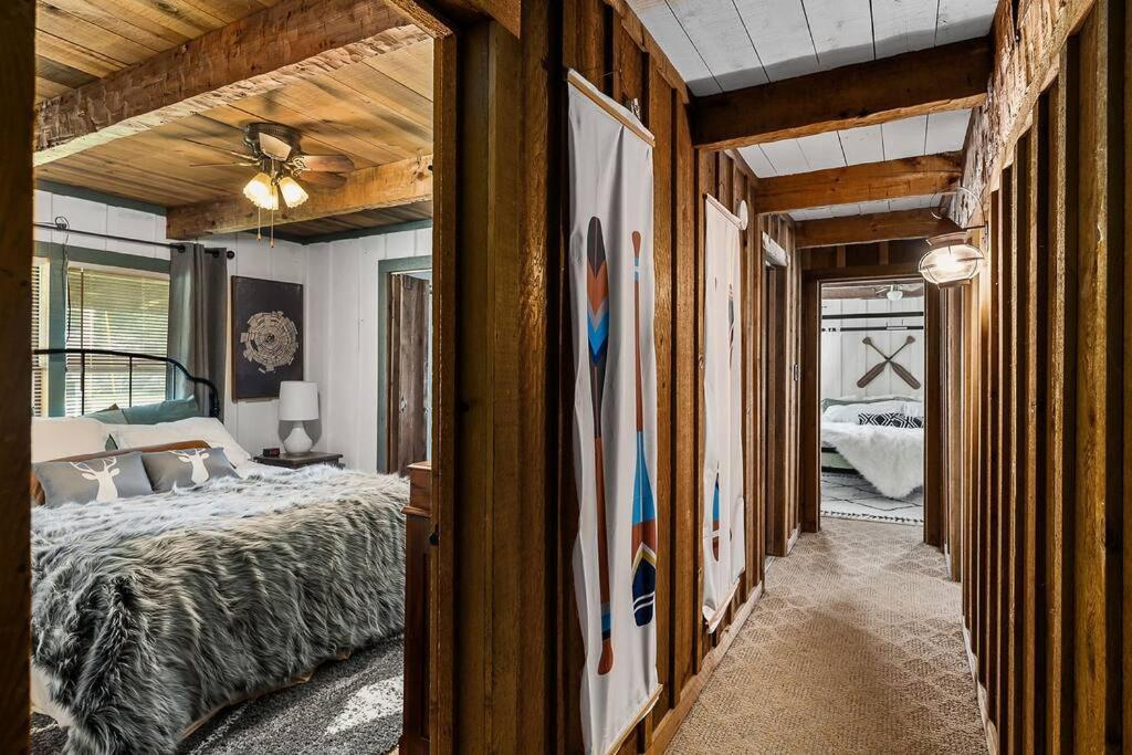 Rustic Cabin, Dock, Firepit, Kayaks & Games Winchester エクステリア 写真