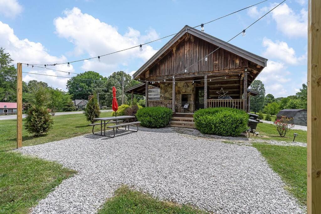 Rustic Cabin, Dock, Firepit, Kayaks & Games Winchester エクステリア 写真